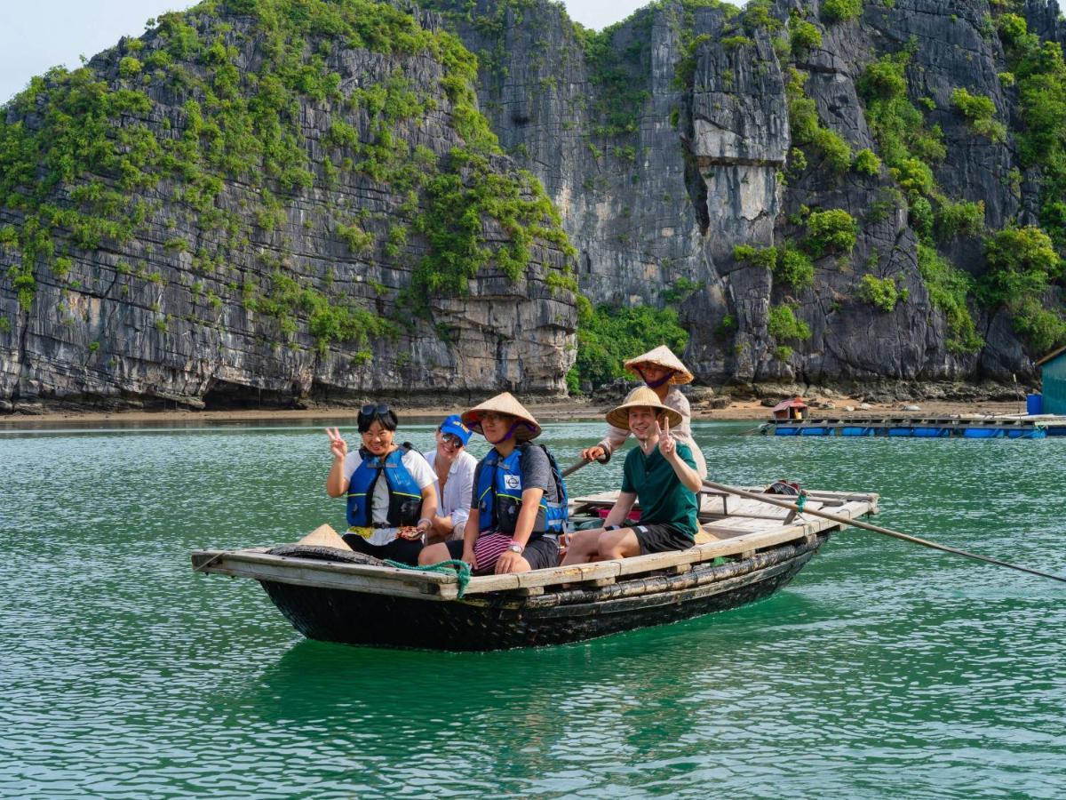 Arcady Boutique Cruise Hotel Ha Long Exterior photo