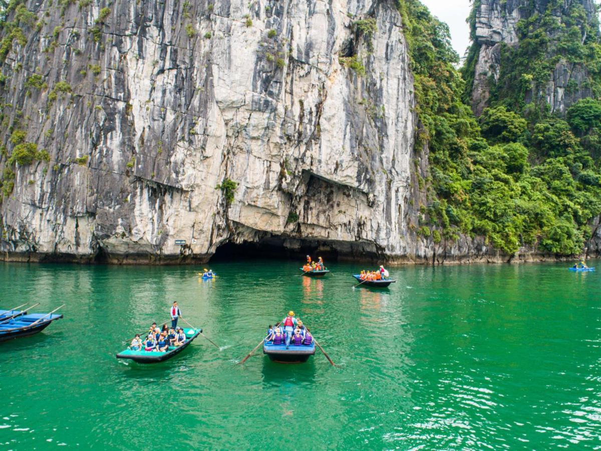 Arcady Boutique Cruise Hotel Ha Long Exterior photo