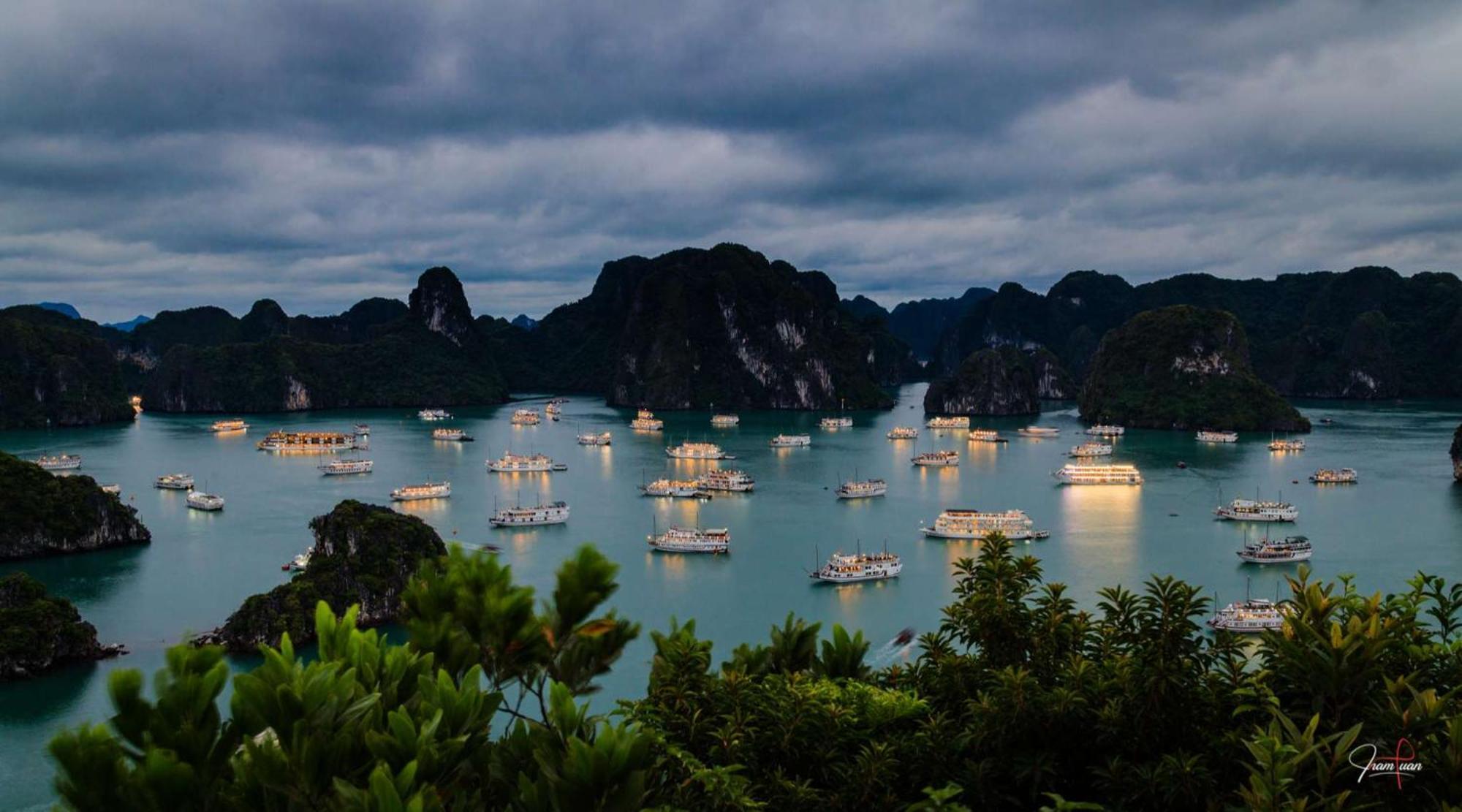 Arcady Boutique Cruise Hotel Ha Long Exterior photo