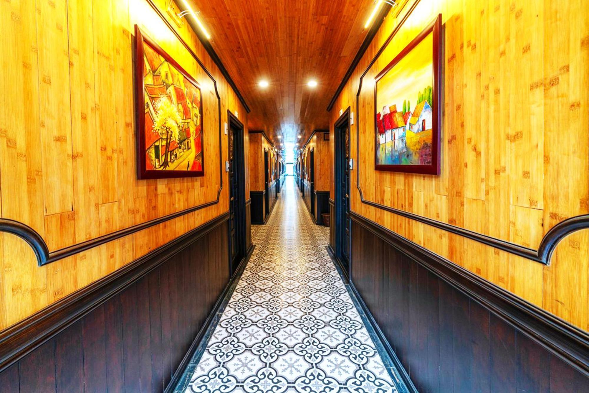 Arcady Boutique Cruise Hotel Ha Long Exterior photo