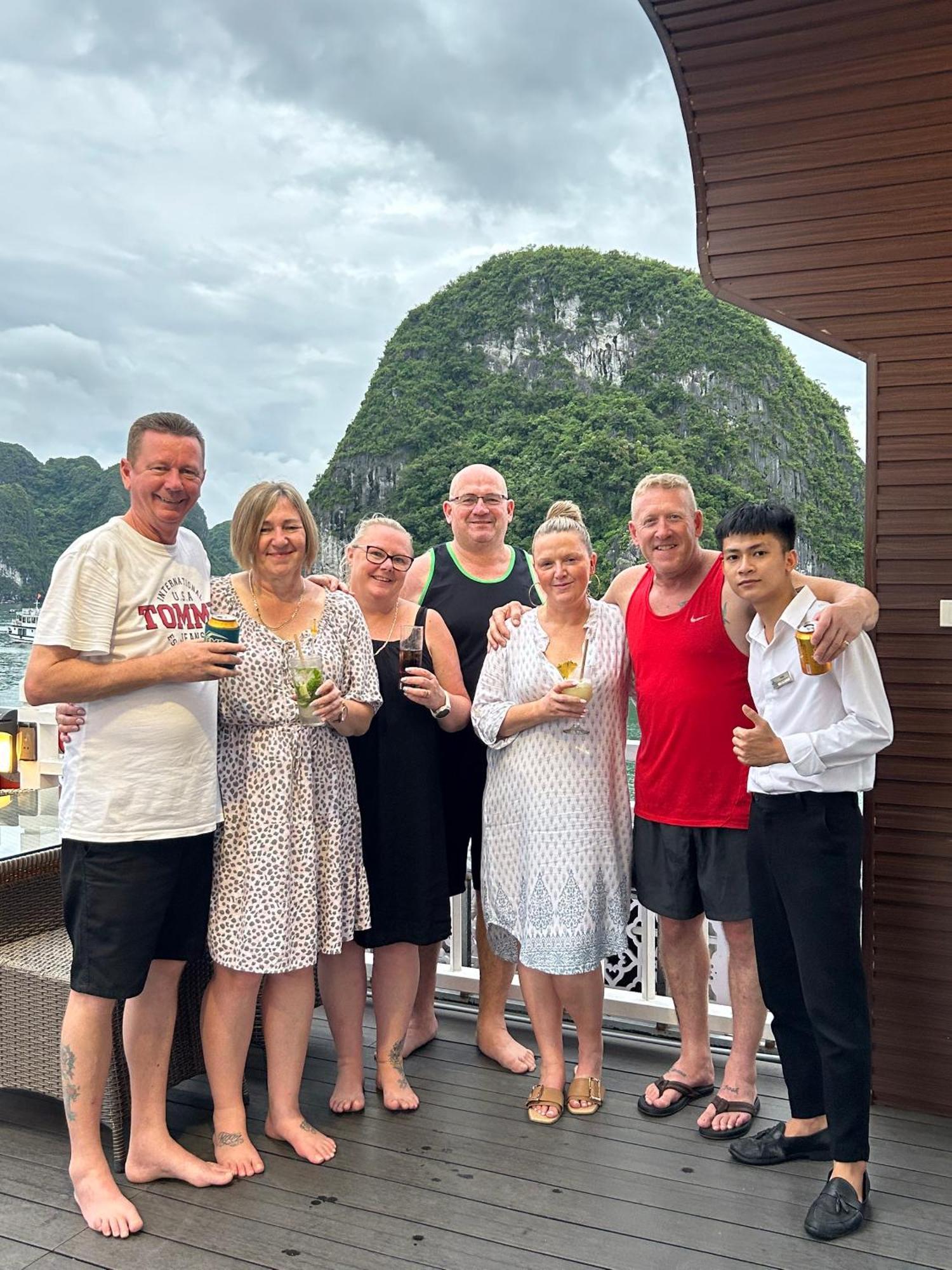 Arcady Boutique Cruise Hotel Ha Long Exterior photo